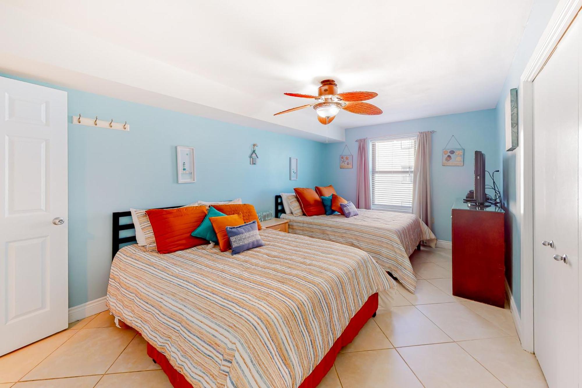 Phoenix Vacation Rentals Orange Beach Chambre photo